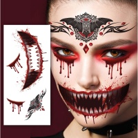 Tatuaje temporales de cara de vampiro